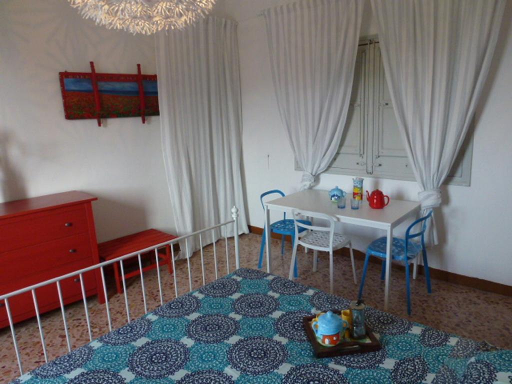 ファヴィニャーナ Casale Due Palmeヴィラ 部屋 写真